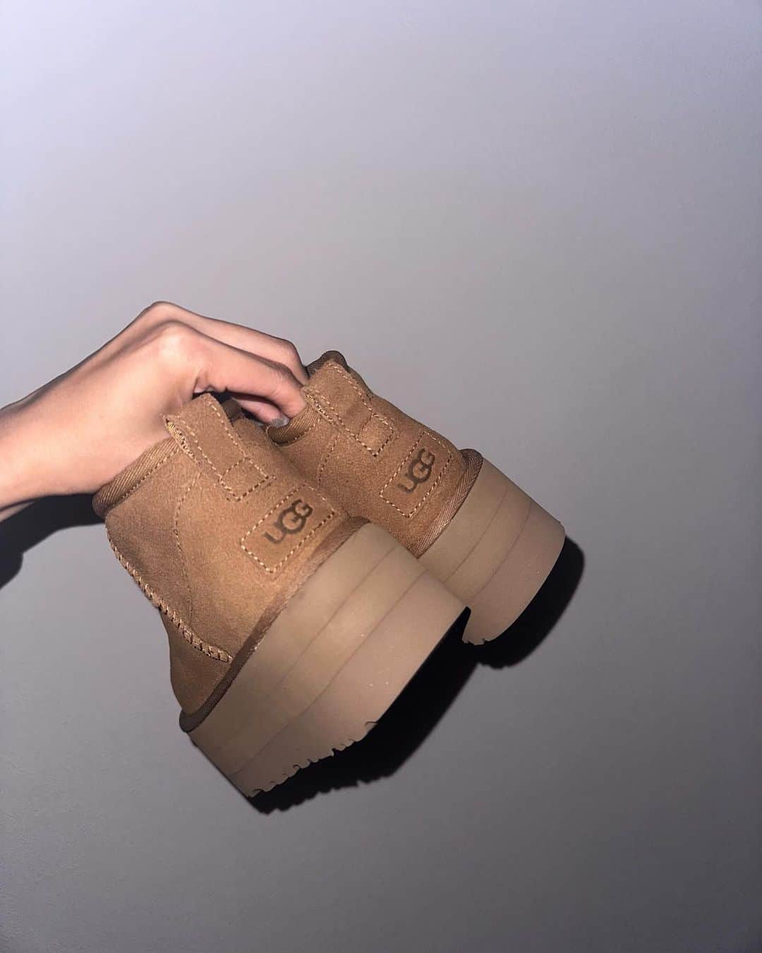 志田友美（ゆうみん）のインスタグラム：「@uggjapan のウルトラミニ🤎 去年買いそびれてやっと購入☺️」