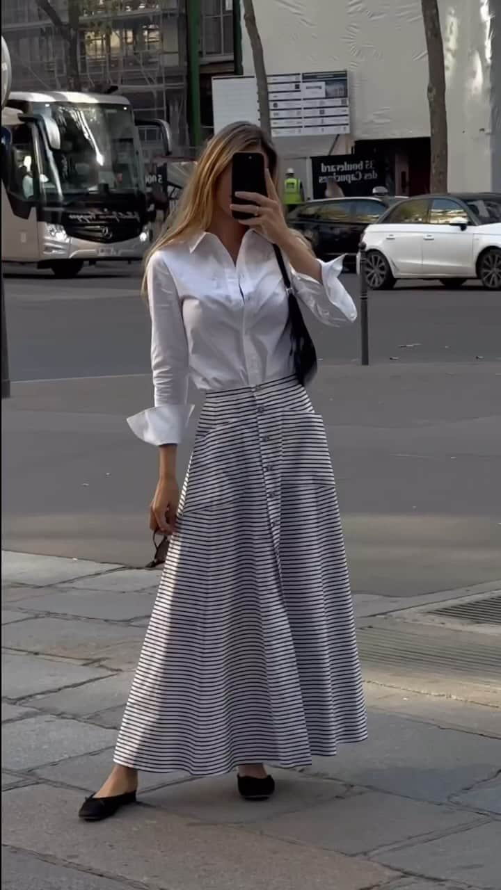 Mathilde Goehlerのインスタグラム：「My infallible look during Paris Fashion week with @lorealparis. Wearing the new Matte Resistance lipstick, shade 100 is my go to colour. @lorealparis #ledefileloreal #walkyourworth #lorealparismakeup #lorealpfw」