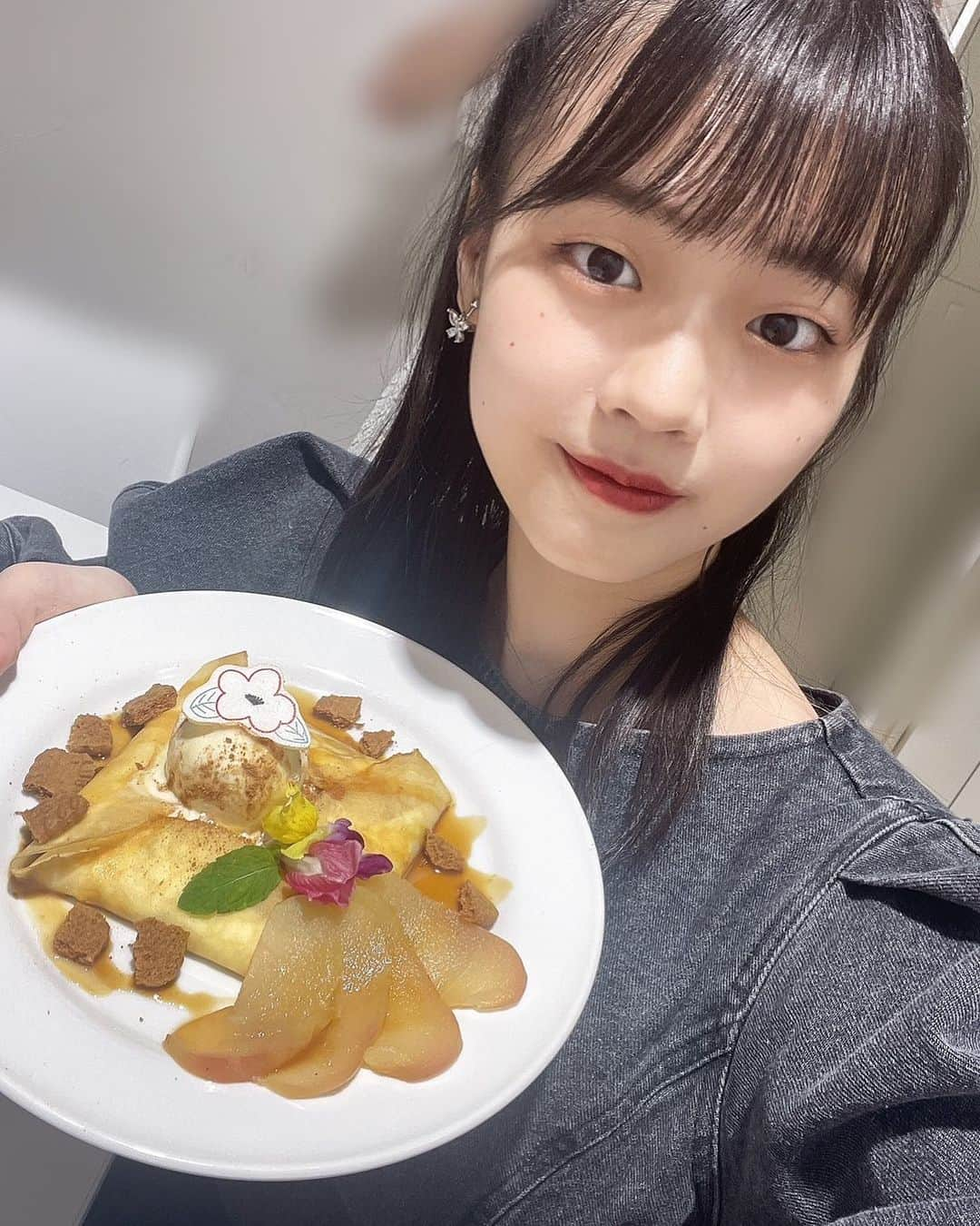 つばきファクトリーさんのインスタグラム写真 - (つばきファクトリーInstagram)「甘いものを食べると幸せな気持ちになるワラビーねー🦘 #つばきファクトリー #福田真琳 #タワレコカフェ」10月4日 21時52分 - tsubakifactory_official