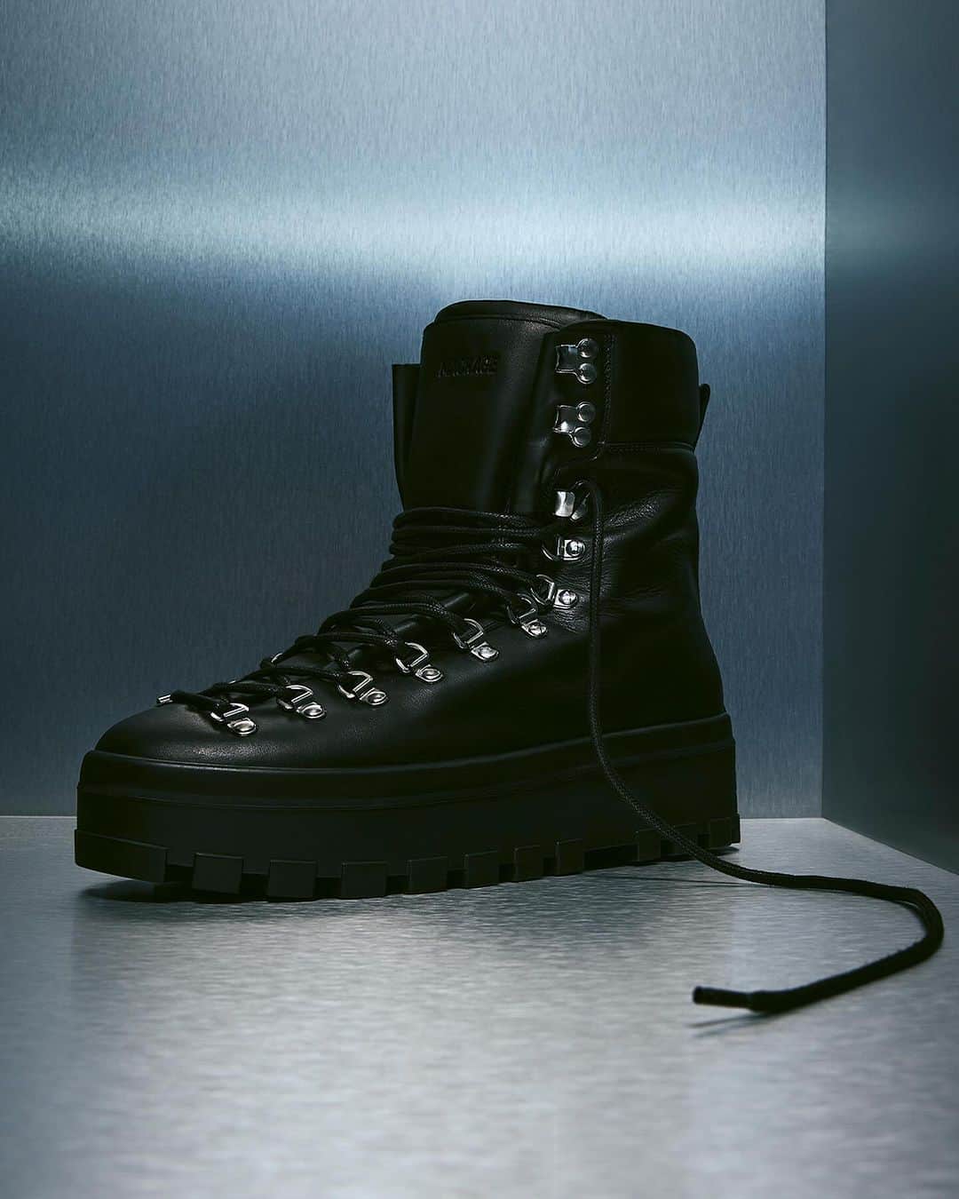 マッカージュのインスタグラム：「ON THE LIST   Discover MACKAGE’s evolution in footwear #ComingSoon    More on MACKAGE.COM   #MACKAGE #MONDEMACKAGE」