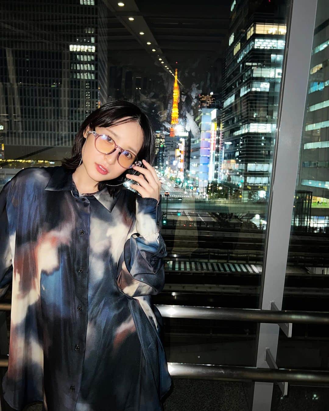中崎絵梨奈さんのインスタグラム写真 - (中崎絵梨奈Instagram)「東京の景色の中で東京タワーがいちばんすき。  がんばるぞー！！！ ここでやってやるぞーー！！！  って気持ちがグングン湧いてくるのです。  東京タワーのてっぺんには私の覚悟が置いてあるのさっ（？）」10月4日 21時52分 - nakazaki_erina