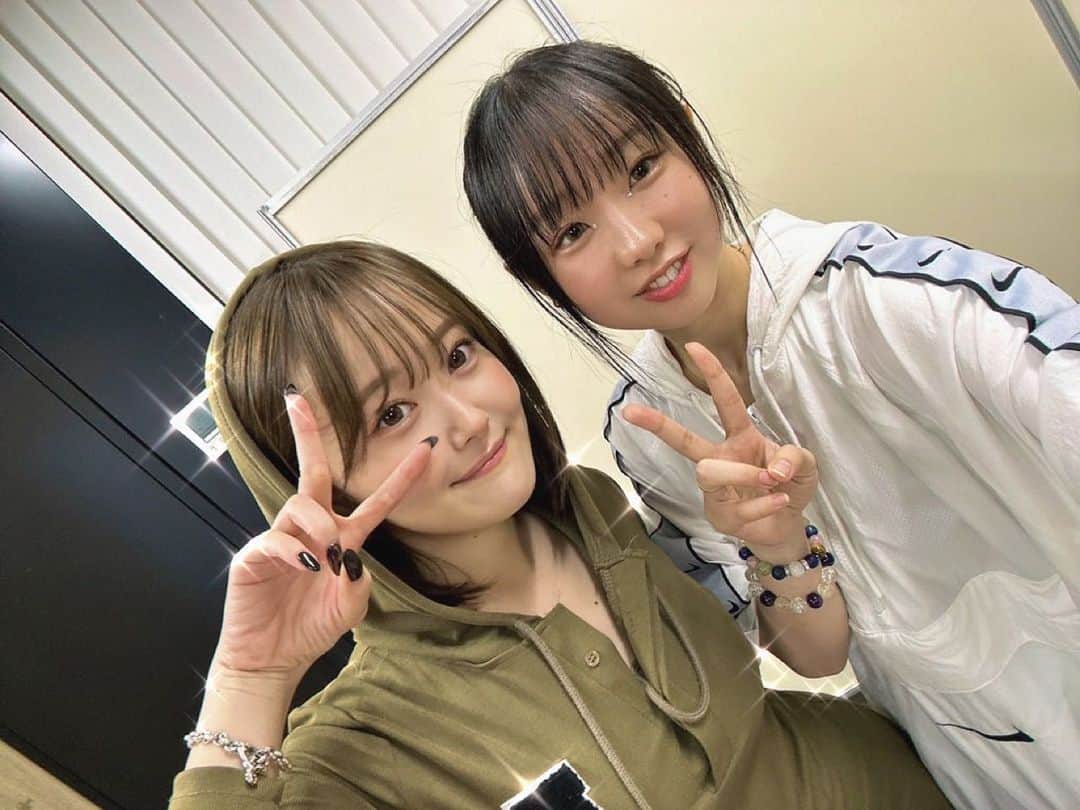 荒井麻珠のインスタグラム：「SERINA今日もありがとう👶🏻💙」