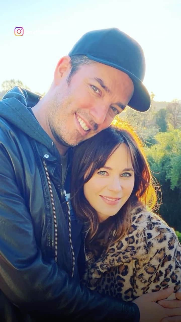 ズーイー・デシャネルのインスタグラム：「#ZooeyDeschanel and #JonathanScott might be from “different worlds,” but that’s why it works! ❤️」