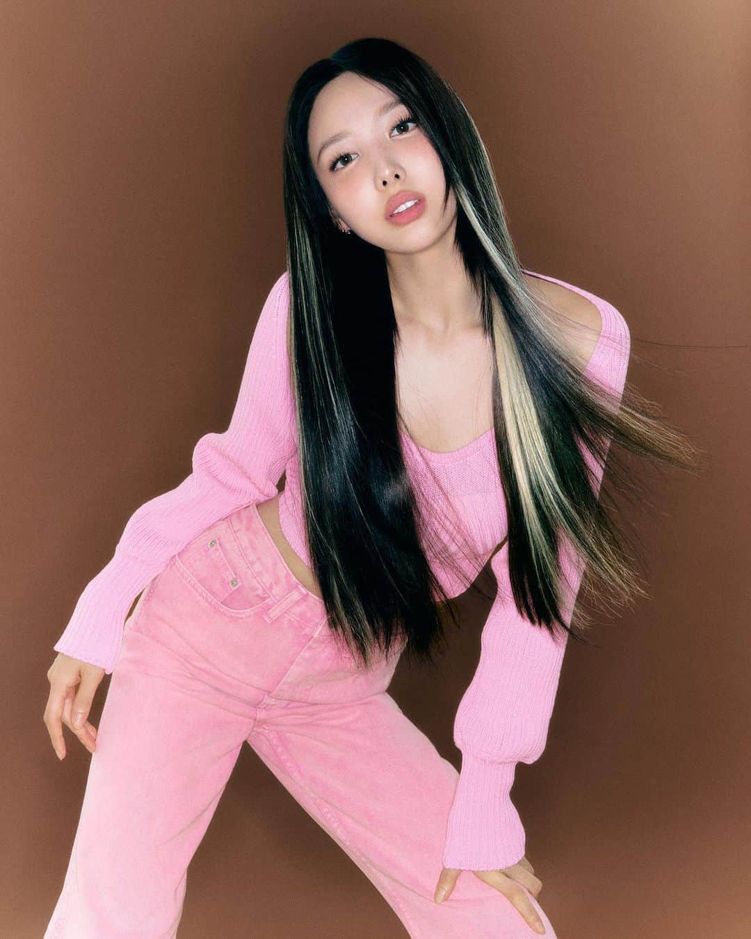 ナヨンさんのインスタグラム写真 - (ナヨンInstagram)「@healingbird_official 🤎🎀🤎」10月4日 22時10分 - nayeonyny