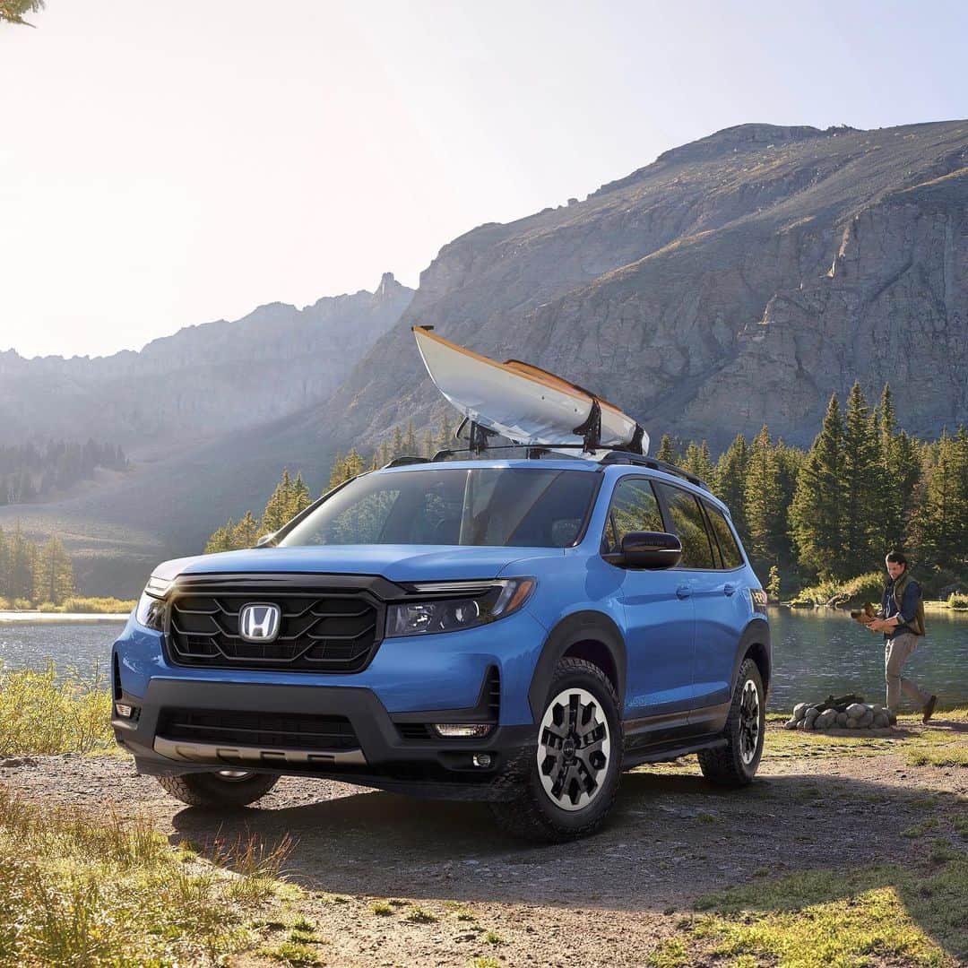 のインスタグラム：「Get ready to embrace adventure like never before with the 2024 Honda Passport! Now with improved off-road performance, fresh styling, and a versatile interior.   Arriving in dealerships this fall. #HondaPassport」