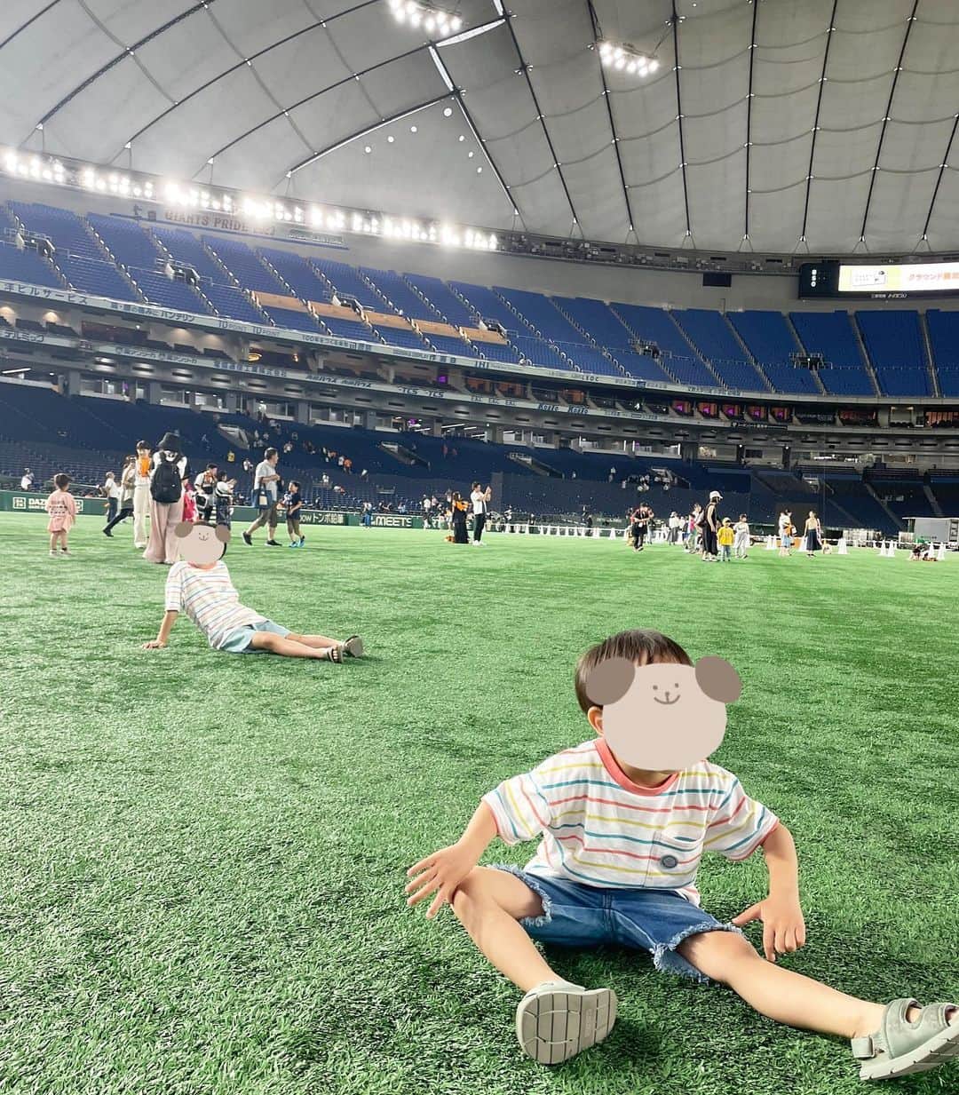 神戸蘭子さんのインスタグラム写真 - (神戸蘭子Instagram)「夏の思い出。 何年かぶりに東京ドームへ⚾️  ここ数年、18時からがママとしての地獄な忙しさなため。 野球は観られなくなりました…  子供達と、阪神ファンな夫が喜んでました。  #ママライフ　#野球観戦　#東京ドーム　#子供とお出かけ　#子供って走るよね  #男の子ママ　#また来年 #思い出グラム」10月5日 16時00分 - ranran0414
