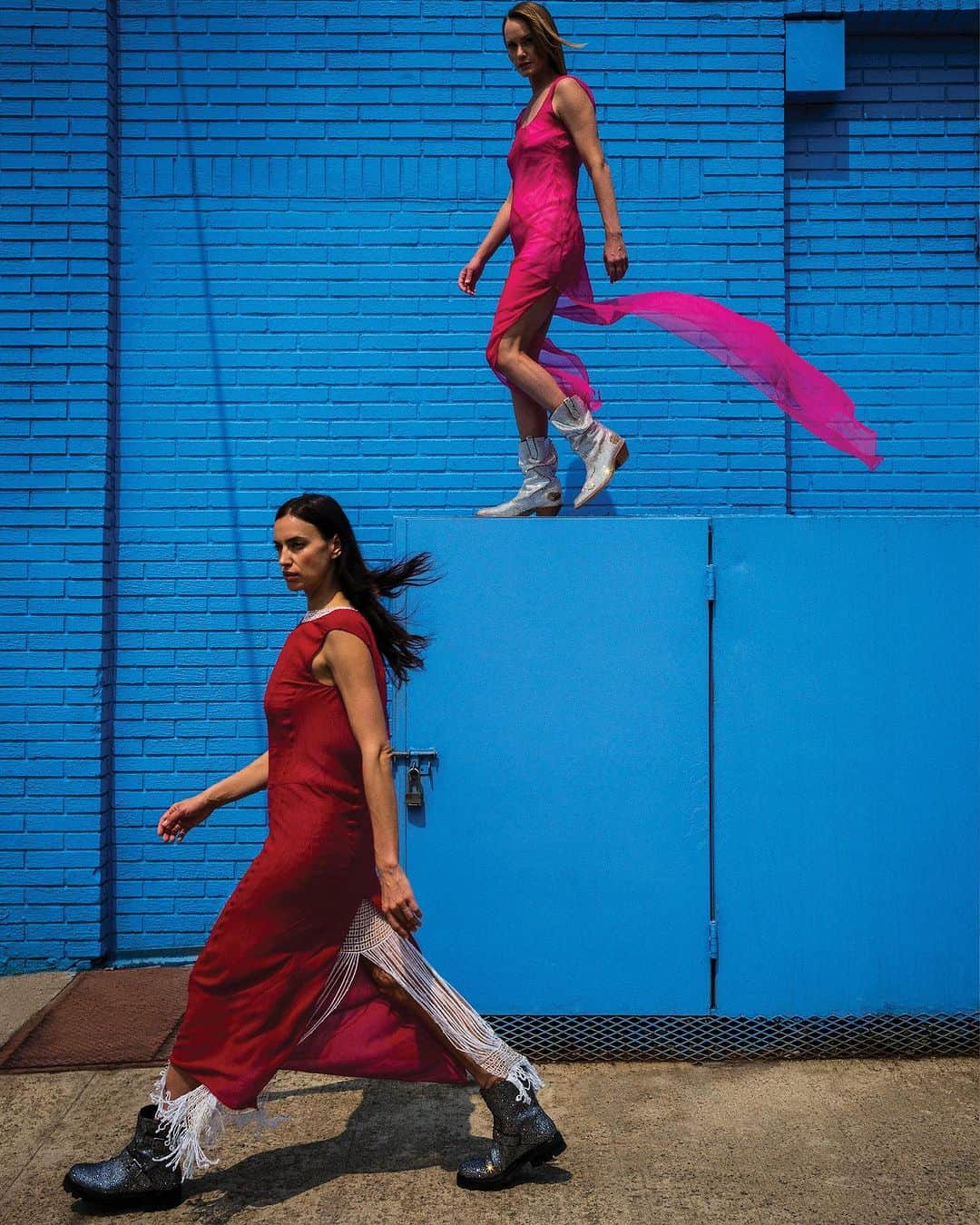 トリーバーチさんのインスタグラム写真 - (トリーバーチInstagram)「@irinashayk wearing our embellished georgette dress for @voguemagazine. #ToryBurchFW23 #ToryEditorials #ToryBurch Photographed by @webb_norriswebb  Styled by @maxortegag  Hair by @tamaramcnaughton  Makeup by @dickpageface」10月4日 22時34分 - toryburch