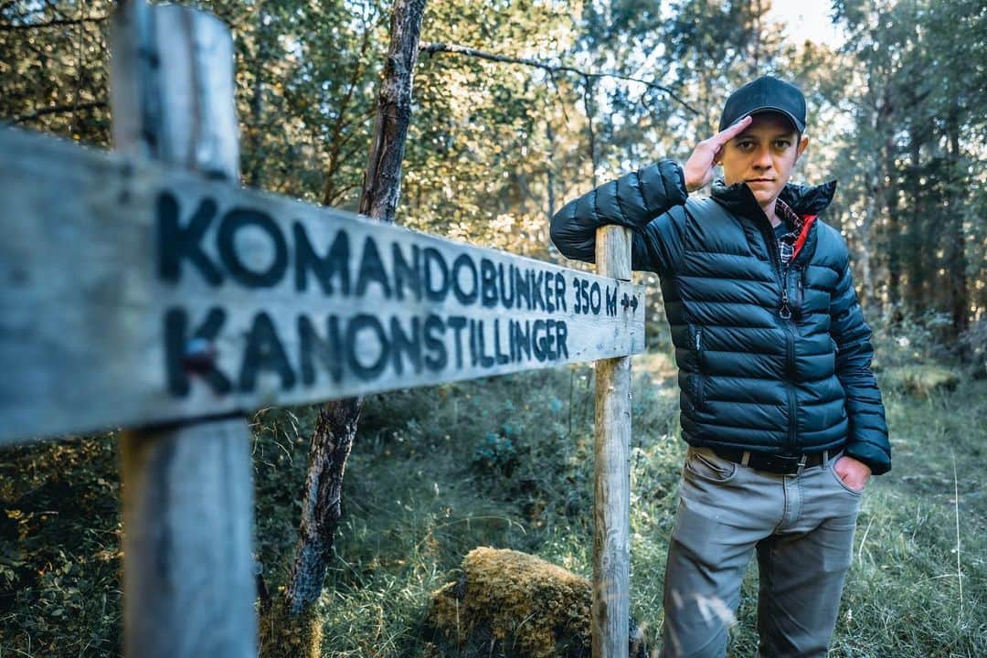 アダム・オンドラさんのインスタグラム写真 - (アダム・オンドラInstagram)「Unbelievable 🙏 Thanks to the current YouTube video from the sandstone paradise called Adršpach(and 227 other movies), but mostly because of all of you 💪 - passionate climbers, stoked fans, and spectators, thanks to our perfect community that you are creating every day; we just reached 500,000+ followers on my AO YouTube channel 🤜🤛  We have one nice surprise for all of you that we're going to release on October 30th on my YouTube channel as well as on my other socials 👌  As passionate as I am about climbing and facing climbing challenges, our entire AO's production team - producers, filmmakers, cameramen, photographers, and many other people involved in this climbing pleasure, continue to produce great films from all over the world 👊 For you.  As long as you're enjoying it - we'll keep crushing 😎  Full squad: @ivaondra, Laco Korbel, @pan_verner, @jakub.pina, @kata.katova.1, @jan.simanek, @pavel_klement, @janvogl_coto_kameruje, @vojta_licko, @kuba.sobotka, @rikkiberan, @jarkamarcekova, @aanetun and these photos and most of the others are by @pet.phot  #adamondra #AO #wolfpack #climbing #rockclimbing #sportclimbing #climbinglife #production #movie #film #filmproduction #czechia #czech #czechrepublic #adrspach #rocks #sport #youtube #youtubechannel」10月4日 22時30分 - adam.ondra
