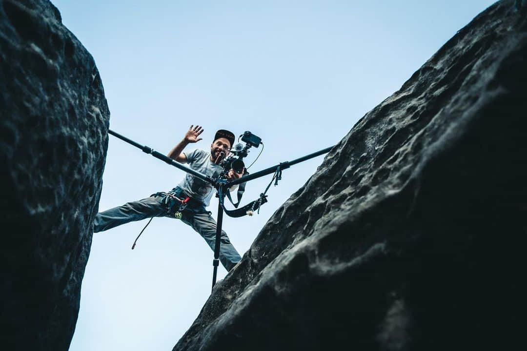 アダム・オンドラさんのインスタグラム写真 - (アダム・オンドラInstagram)「Unbelievable 🙏 Thanks to the current YouTube video from the sandstone paradise called Adršpach(and 227 other movies), but mostly because of all of you 💪 - passionate climbers, stoked fans, and spectators, thanks to our perfect community that you are creating every day; we just reached 500,000+ followers on my AO YouTube channel 🤜🤛  We have one nice surprise for all of you that we're going to release on October 30th on my YouTube channel as well as on my other socials 👌  As passionate as I am about climbing and facing climbing challenges, our entire AO's production team - producers, filmmakers, cameramen, photographers, and many other people involved in this climbing pleasure, continue to produce great films from all over the world 👊 For you.  As long as you're enjoying it - we'll keep crushing 😎  Full squad: @ivaondra, Laco Korbel, @pan_verner, @jakub.pina, @kata.katova.1, @jan.simanek, @pavel_klement, @janvogl_coto_kameruje, @vojta_licko, @kuba.sobotka, @rikkiberan, @jarkamarcekova, @aanetun and these photos and most of the others are by @pet.phot  #adamondra #AO #wolfpack #climbing #rockclimbing #sportclimbing #climbinglife #production #movie #film #filmproduction #czechia #czech #czechrepublic #adrspach #rocks #sport #youtube #youtubechannel」10月4日 22時30分 - adam.ondra