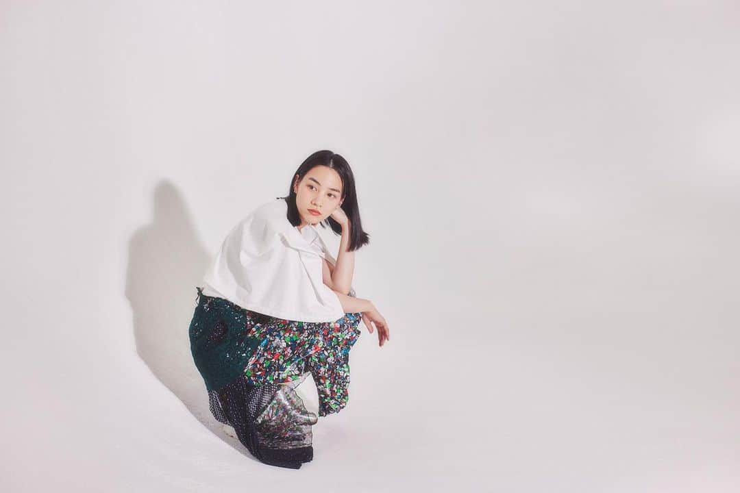 のん（能年玲奈）のインスタグラム：「Billboard JAPAN Women in Music インタビュー。 衣装は私物💃  Photo: Yu Inohara Styling: NON Hair&Make up: Shie Kanno  #billboardjapan #womeninmusic」