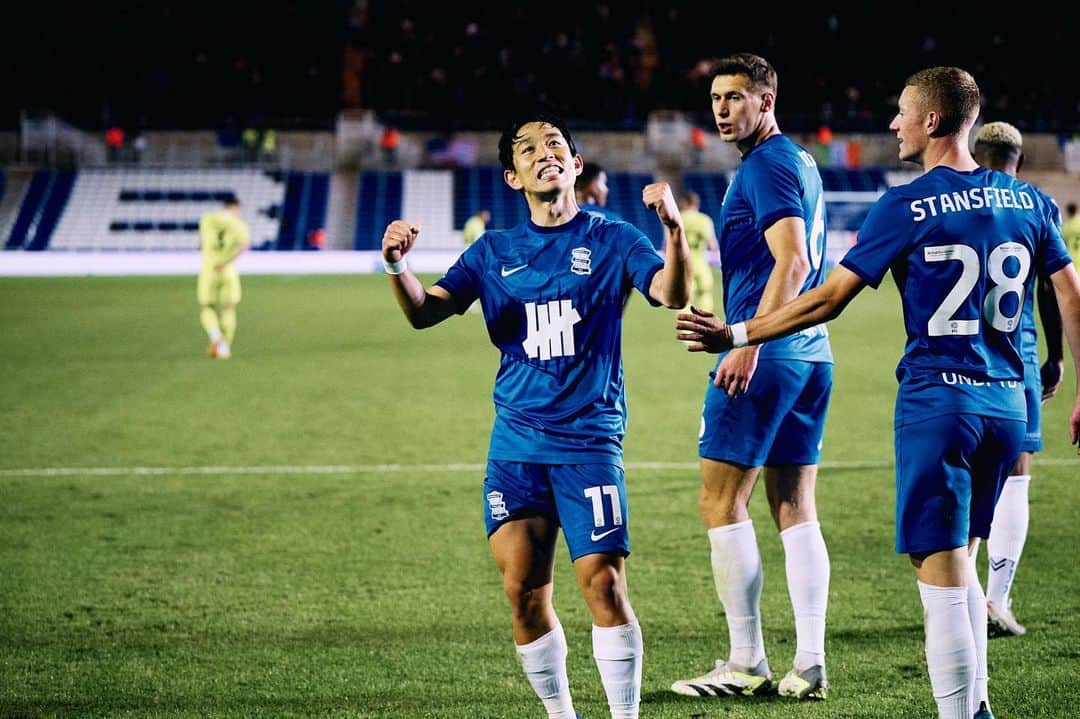 三好康児さんのインスタグラム写真 - (三好康児Instagram)「Great team effort 💙 Ready for Friday! KRO  #bcfc  #birminghamcityfc  #kojimiyoshi11」10月4日 22時32分 - kojimiyoshi_official