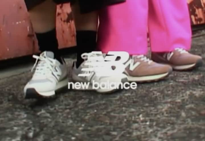 和内璃乃のインスタグラム：「@newbalance  広告に出演させて頂きました👟  ABC MART店舗にもいるのでお立ち寄りの際は是非~  撮影で一目惚れした550はプライベートで愛用中…今年は550一択🤎  #newbalance  @newbalancelifestyle   hairmake @akieshi  stylist @keisukemorita_stylist」