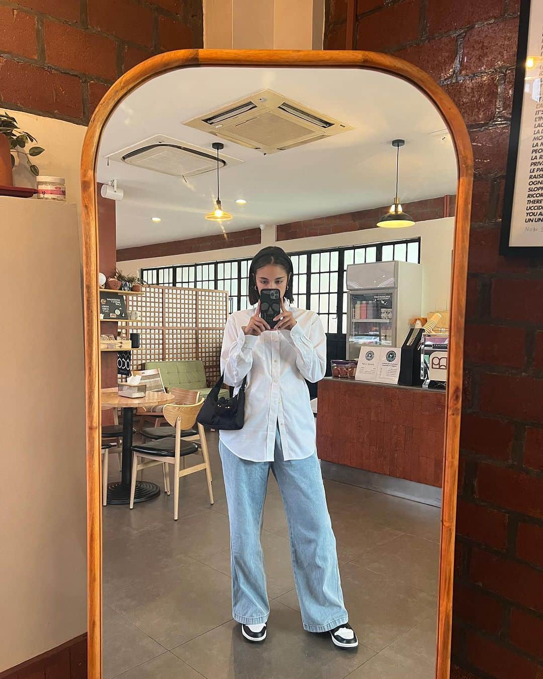 ミーガン・ヤングさんのインスタグラム写真 - (ミーガン・ヤングInstagram)「Life lately ✨ a lot of planning, meetings and podcast work going on 💖   ☕️ never ending coffee dates at @chaptercoffeeph. Always looking for new coffee shops!! Drop your recommendations pleaseee 😍  👷🏻‍♂️the studio renovation was also put on hold because we had to fix the roof but construction starts again next week!   🐰 soba and chia love this chair by @art.kimborja 🥹   🤳 mirror selfie because I rarely take a picture of my outfits @magdamagmarketcafe   🐱 Yoongi made me buy this 😁  ✨ we finally scored a @_k.a.p.i.t.a.n print 😍😍😍  ❤️‍🔥 shot a podcast episode with @lianne.valentin!!! Coming sooooon 🥰」10月4日 22時44分 - meganbata