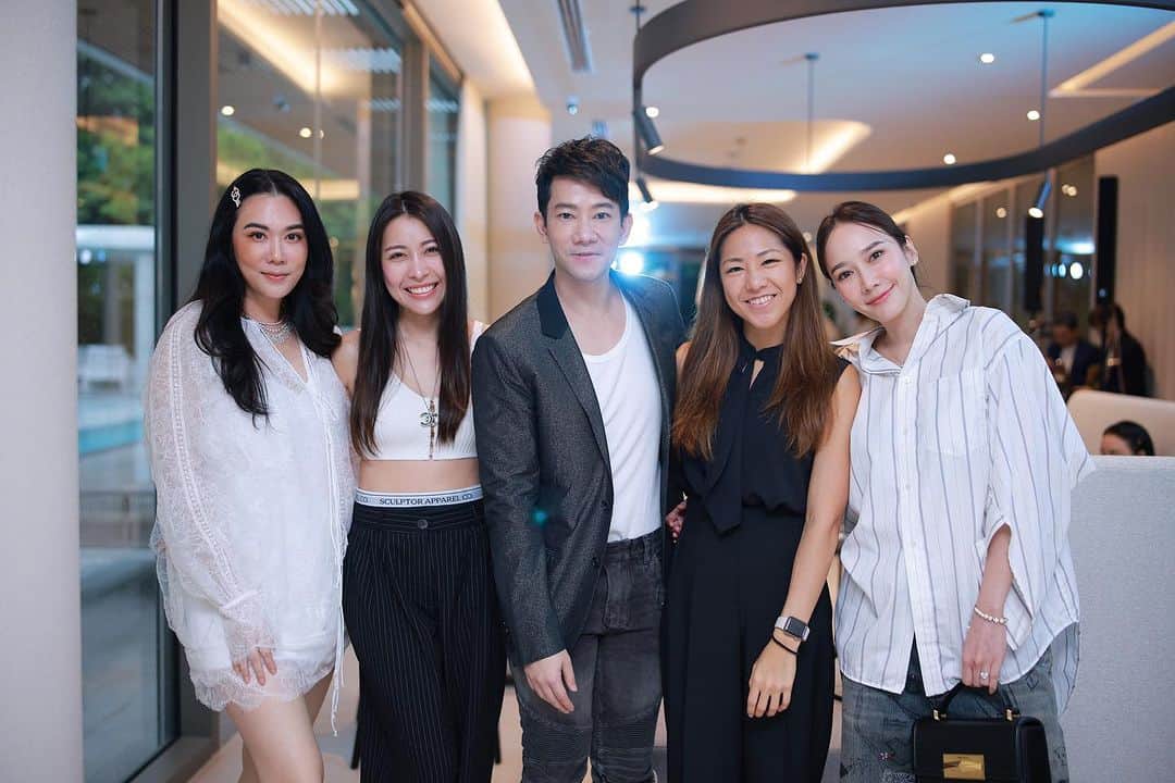 アム・パチャラパーのインスタグラム：「เป่าเค้กรอบ2 วันเกิด @chai_anandadvip ❤️」