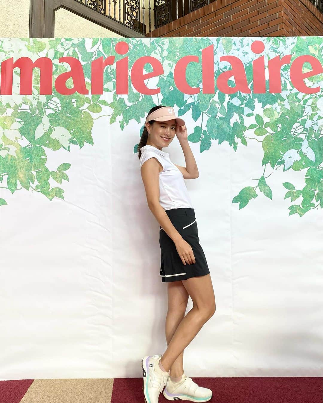 金ケ江悦子のインスタグラム：「* “marie claire sustainable open 2023⛳️”  奇跡がたくさんおこりまして (まさかの70rdからのチップイン🏌️‍♀️)  ようやくマイベスト更新。 ※テンションがいつもと違うと呟かれてるのはそのせいw  全体的に高め…w ※2枚目は最終ホールのドライバー  初の @yomiuri_golf_club にて✨  @marieclaire_golf  素敵なコンペをありがとうございました😌❤️‍🔥  #golfswing #golfjapan #marieclaire #marieclairegolf #マリクレール #マリクレールゴルフ #ゴルフスイング #ゴルフ女子コーデ #ゴルフウェアレディース #ゴルフウェアコーデ #ゴルフファッション #footjoygolf #footjoy #onoff #onofflady #onoffgolf」