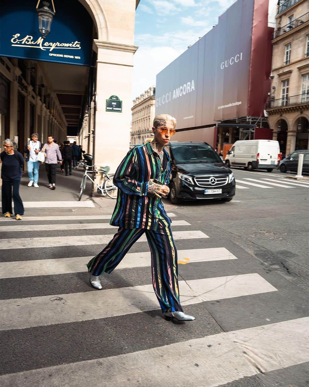 のインスタグラム：「our amazing friend @nyclavish wears the forte_forte habotai irisé pajamas during paris fashion week; an eclectic and chic mood with a playful touch. forte_forte loves you! #forte_forte #aw23 #pfw #musa #autunno #gracefulness #dreams #nymph #contemporary #handmade #freedom #energy #nature #poetic #feminine #fluid #passion #madeinitaly」