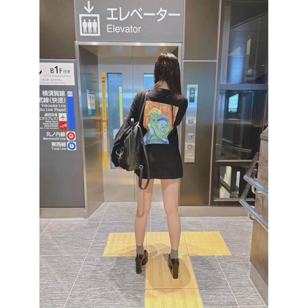 小泉みゆきさんのインスタグラム写真 - (小泉みゆきInstagram)「もう、長袖の季節やん。＠東京駅」10月4日 23時20分 - koizumimiyuki