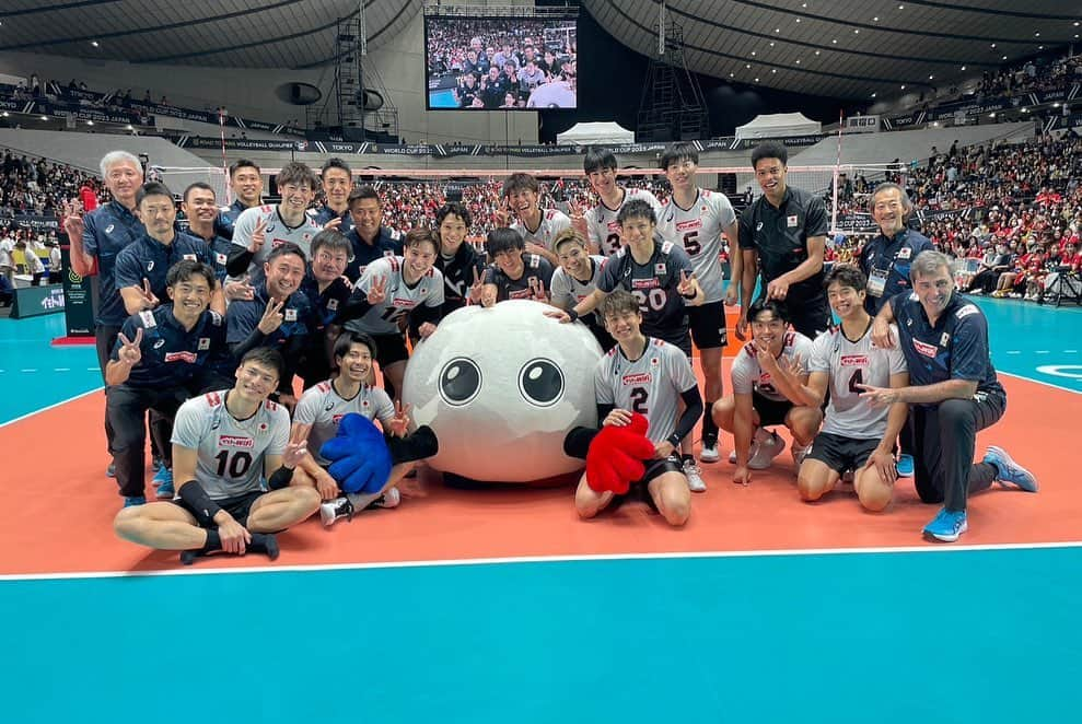 山本智大さんのインスタグラム写真 - (山本智大Instagram)「VS 🇹🇳 3-0win  VS 🇹🇷 3-0win #２連勝 #OQT #ワールドカップ #volleyball  #龍神日本 #最高でーす」10月4日 23時21分 - tomohiro_yamamoto