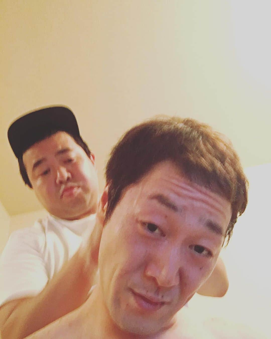 井元英志さんのインスタグラム写真 - (井元英志Instagram)「えいじ引っ越ししたよ！7年住みました！引っ越してきた時みたいにまた市川フーに引っ越し手伝ってもらいました！市川フーとの思い出がありすぎて泣きそうです🥹 #引っ越し #市川フー」10月4日 23時31分 - impossibleinomoto