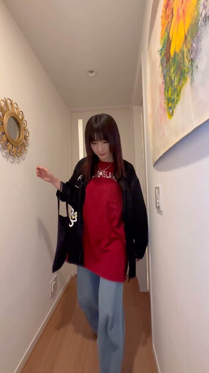 中嶋イッキュウのインスタグラム：「SUSU by Ikkyu Nakajima RAKUGAKI work shirt 8days coordinate😂😂😂  ※I'm wearing "size 2".  とりあえず何にでも羽織っておけば少し暖かくなり、そして良い感じになります(？)  @susubyikkyunakajima  @desigual  @sly_official  @united_tokyo  @zara  @rose_shimokitazawa  @rosejapon  @monki  @toryburch  @___mjuk___  @ikea  @louisvuitton @owndays_jp」