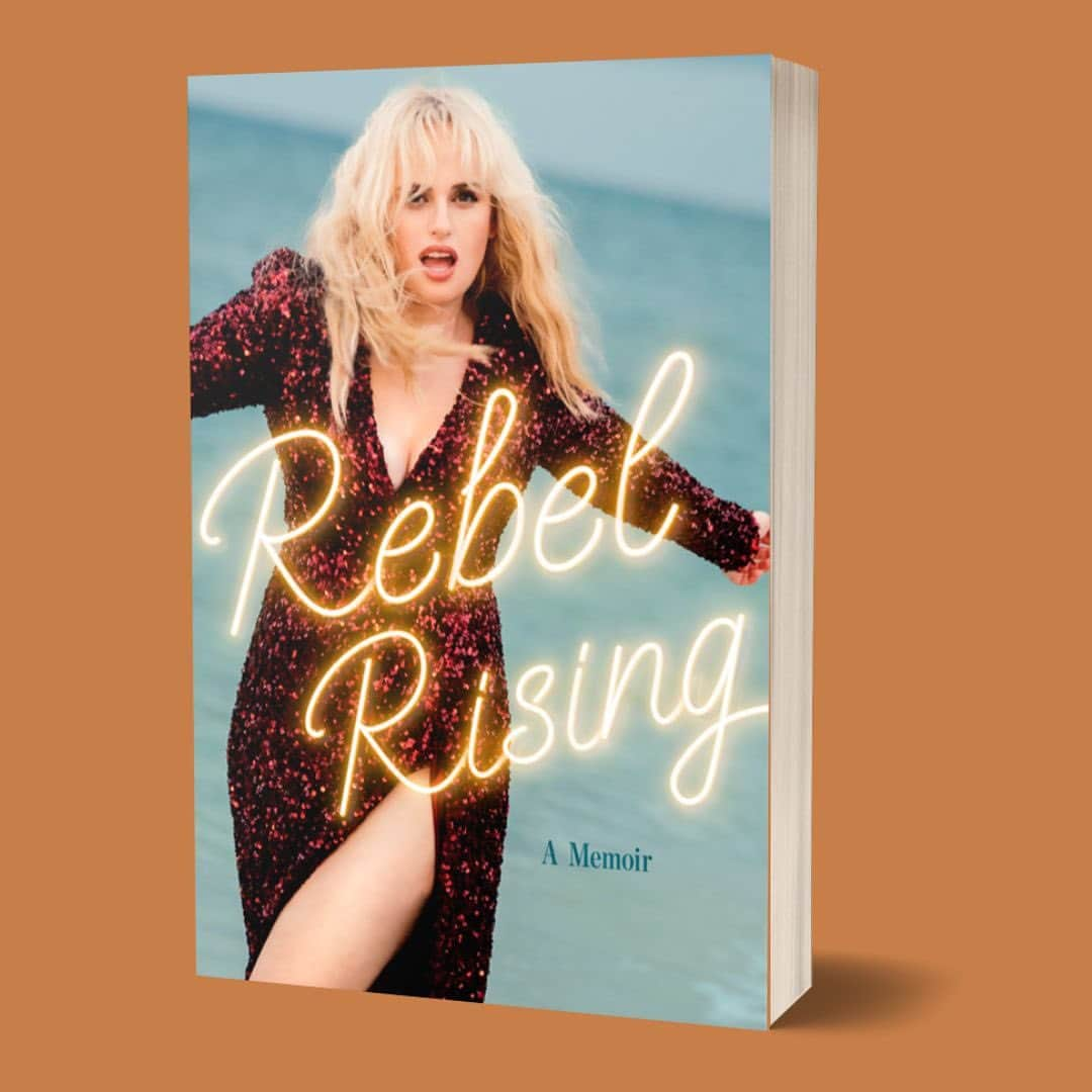 レベル・ウィルソンのインスタグラム：「A malaria induced hallucination? An all-style-martial arts fighting tournament? Junior handling at dog shows? And this was all BEFORE I moved to Hollywood!    I am so pumped to announce my book REBEL RISING, which is available NOW for pre-order and officially released April 2nd, 2024. For the first time, I’ve written about my journey - everything from weight gain and loss, sexuality, fertility issues, overcoming shyness, rejections etc. And of course I’ve put in some juicy celeb stuff too!!  This is my story, told my way. And I can’t wait to share it with you! I’ve been secretly working hard on this for the past 18 months and am so excited to get it out into the world!」