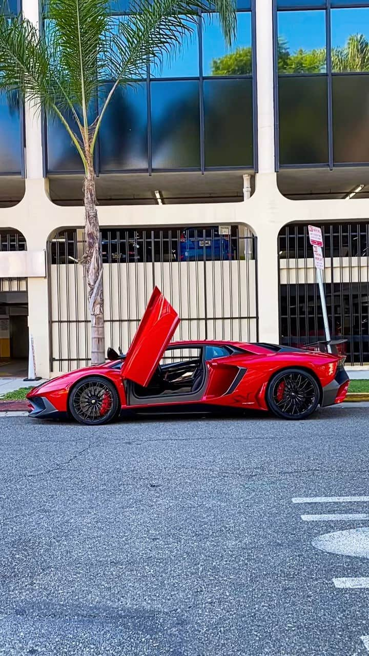 Dirk A. Productionsのインスタグラム：「🚨AVENTADOR SV AVAILABLE 12,8XX miles 🏁DM ME IF INTERESTED」