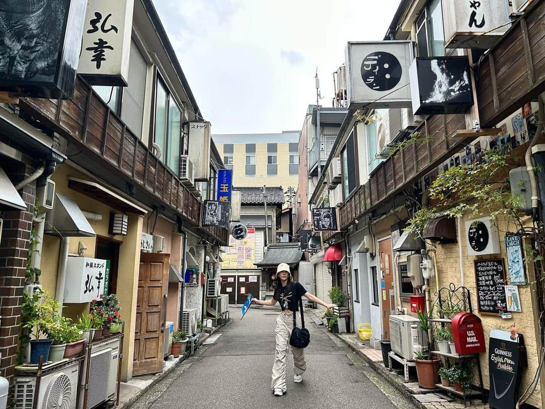  藤森蓮華さんのインスタグラム写真 - ( 藤森蓮華Instagram)「こんにちは、October !!! 👟🍂🍵」10月5日 0時02分 - rarirurenren