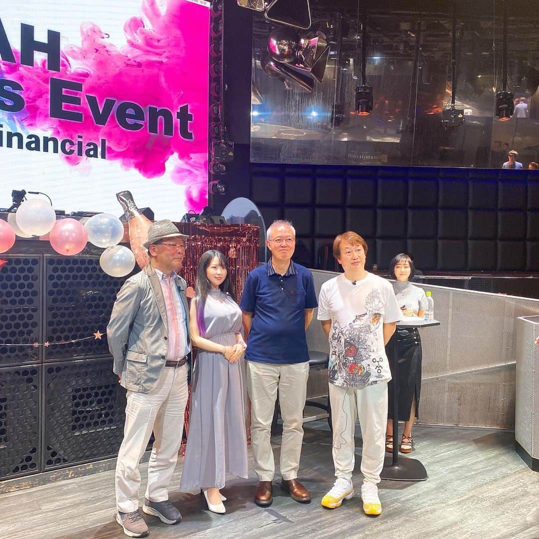 常深史織のインスタグラム：「アニメ業界の大御所の皆様と✨ とても貴重な時間をありがとうございました！  アニプレックスの会長歴任 ガンダムやシティハンターを手がけたアニメプロデューサー スカイフォール植田益郎　CEO  バンダイナムコフィルムワークス 浅沼誠　CEO  新世紀エヴァンゲリオンの演出や サイバーパンク　エッジランナーズの脚本担当をしている trigger 大塚雅彦　CEO  とても為になるお話をしていただけました✨  FXの基礎知識の勉強もできて 良いご縁につながる方々との素敵な時間でした！  次回の開催も楽しみ🫶 11月に発表されるグローバルインフルエンサーに選ばれたら 活躍の場を広げていきたいです✈️  場所: SEL OCTAGON TOKYO @noah_members_events #metababysafterparty #メタベイビーズ #パーティ #metababys #グローバルインフルエンサー募集 #noahmembers #ノアイベント #PR」