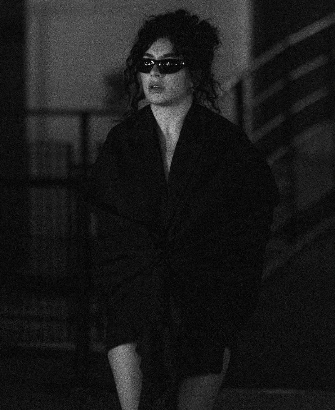 チャーリー・エックス・シー・エックスのインスタグラム：「had a breakdown yesterday! but also felt pretty last night !」