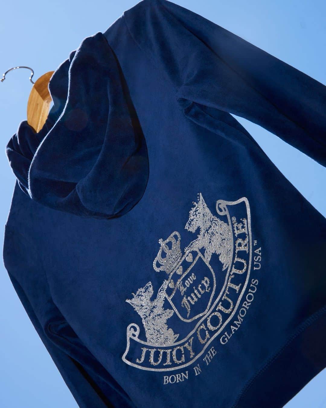 ジューシークチュールのインスタグラム：「A classic reimagined #JuicyCouture」
