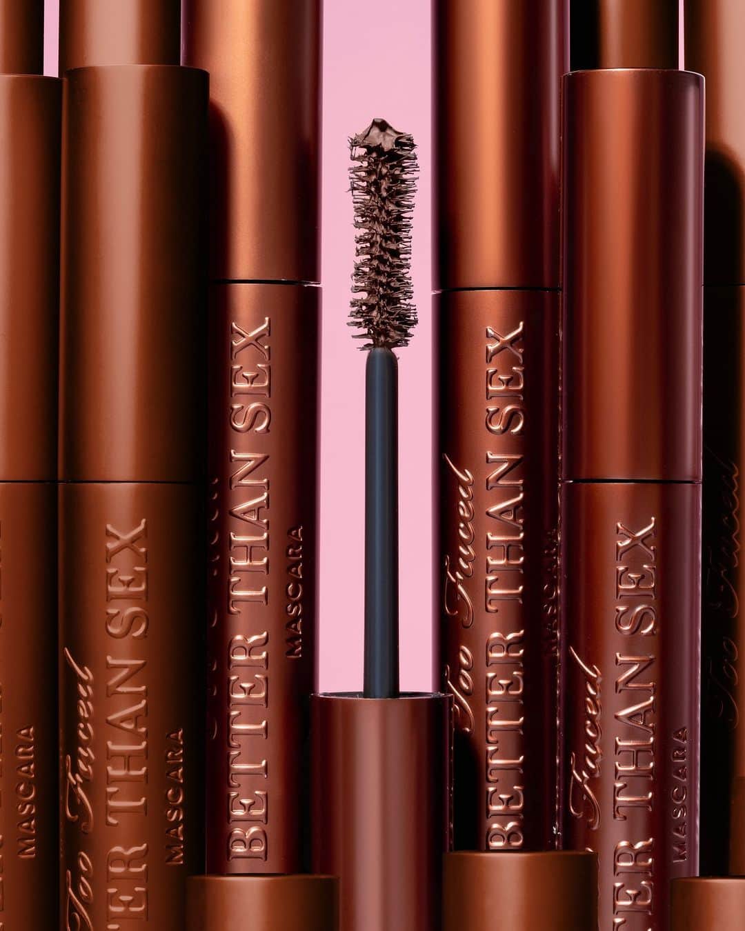 Too Facedさんのインスタグラム写真 - (Too FacedInstagram)「it's officially fall!! 🍂💖 Our rich, decadent chocolate shade of our Better Than Sex Mascara shade is the perfect fall mascara! 😍 Shop now at @sephoracanada #toofaced #tfcrueltyfree #betterthansex」10月1日 4時10分 - toofaced