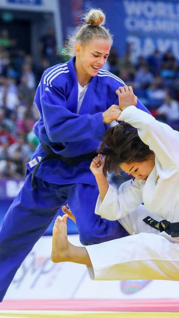 ダリア・ビロディドのインスタグラム：「Daria Bilodid ouchi/kouchi #worldchampion #valencia #ukraine」