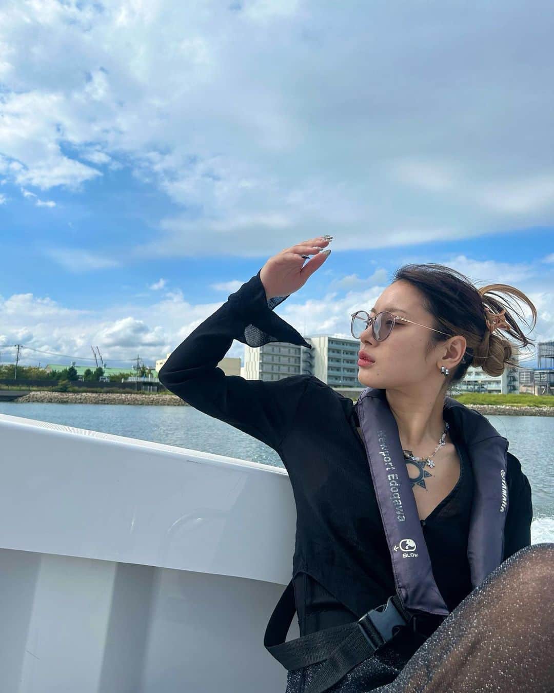 仲万美（Bambi Naka）のインスタグラム：「Last Summer 🛥️🌊✨💭💙」