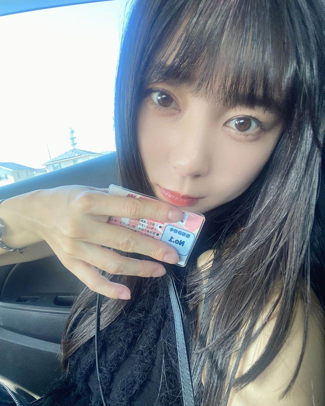 のインスタグラム：「今日は２ヶ月ぶりの　#滋賀県草津市のフレンドマート志津東草津店さんの近くへ遊びに行ってきました🙋‍♀️💕  朝から愛にきてくれて最後まで応援してくれて感謝😭💕  常連様も覚えててくれてたり、お客様とも遊戯しながら演出出るたびにアイコンタクトで盛り上がれたり、前回仲良くしてくれたお兄さんもわざわざ声かけてくれたり、朝からファンの方も駆けつけてくれてスタッフさんも仲良くしてくださって実践も勝利✌️  最後まで楽しく実践できました❗️  少しでも駆けつけてくれたみんなも👏✨  差し入れも用意してくれて嬉しかったです🥺  お写真撮れてない方も来てくれてありがとうございました❗️  ディレクターさんも延長お疲れ様でした❗️  ９月ラストいい日だった♪  ありがとう😊  また１０月もよろしくお願いします😌💕」