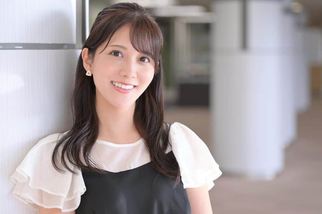 石川彩夏のインスタグラム：「今週のお仕事のお知らせです🙇‍♀️  10月1日(日) グリーンチャンネル「中央競馬全レース中継」中山競馬場よりパドック進行キャスター  10月2日(月)グリーンチャンネル「先週の結果分析II」  10月4日(水)大井競馬場公式YouTube ウマきゅん 【前半】  10月4日(水) 19時5分頃〜 大井競馬場 トゥインクルステージで、 「ウマきゅん出張予想ステージ」  10月5日(木) 大井競馬場公式YouTube ウマきゅん 【後半】」