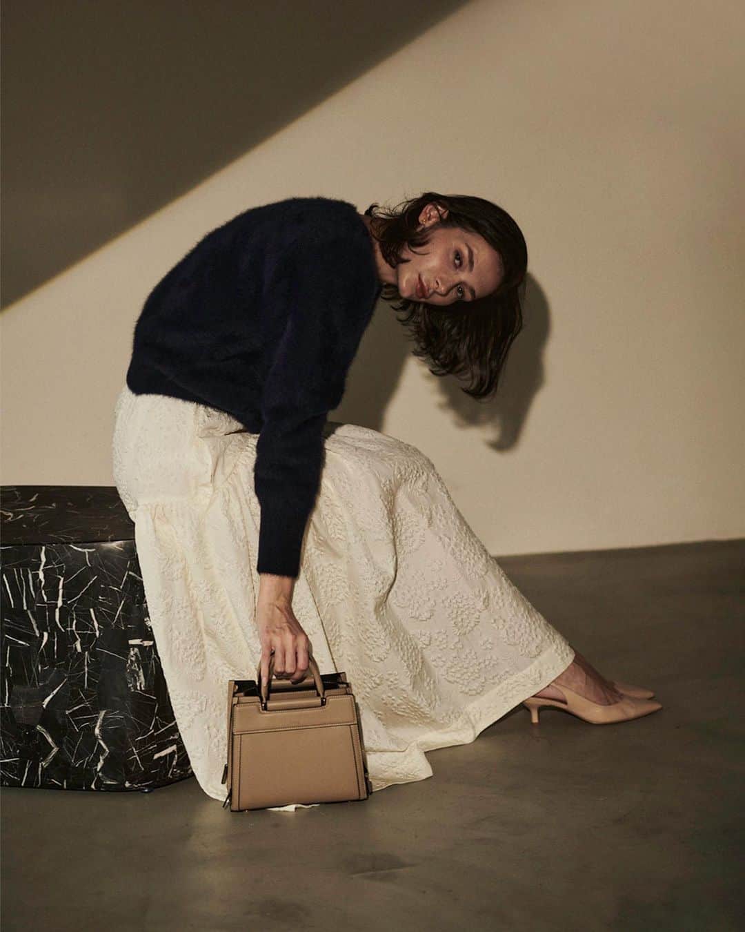 ロペのインスタグラム：「【ÉPOR BASIC COLLECTION 2023AW】 ⁡ 働く女性の通勤バッグを提案する 「ÉPOR(ロペ エポール)」。 第一印象を、ととのった女性に。 デザイン性と多機能で叶えるエレガントな 通勤バッグを豊富に揃えます。 ⁡ J'aDoRe JUN ONLINEでご購入いただけます。 ⁡ ⁡ ⁡ #fashion #Ybag #Wbag #Ree #CONFORT #PacSac #通勤バッグ #ÉPOR #ロペエポール  #美しさととのう  #ととのう #ロペ #ROPÉ #ropejp」
