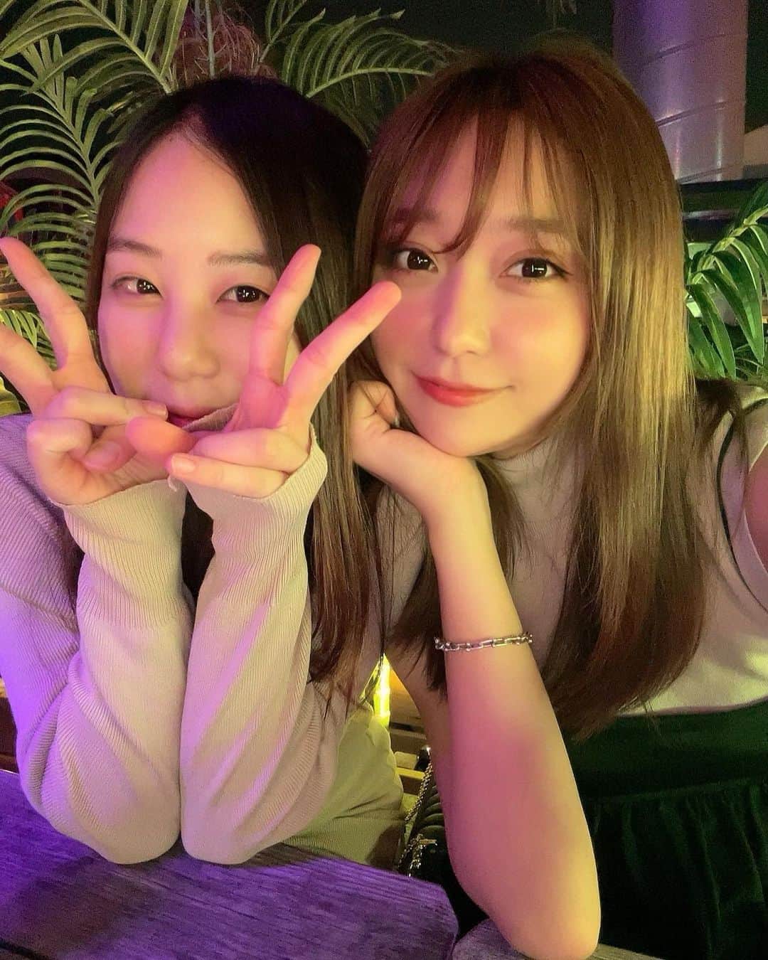 堤ゆきみのインスタグラム：「ひさしぶりの韓国🤎  食べて飲むしかしてないゾ〜🍻  今回はチャドルバギ（焼きしゃぶみたいな？）に大ハマりしてマスト飯になりました❤️‍🔥」