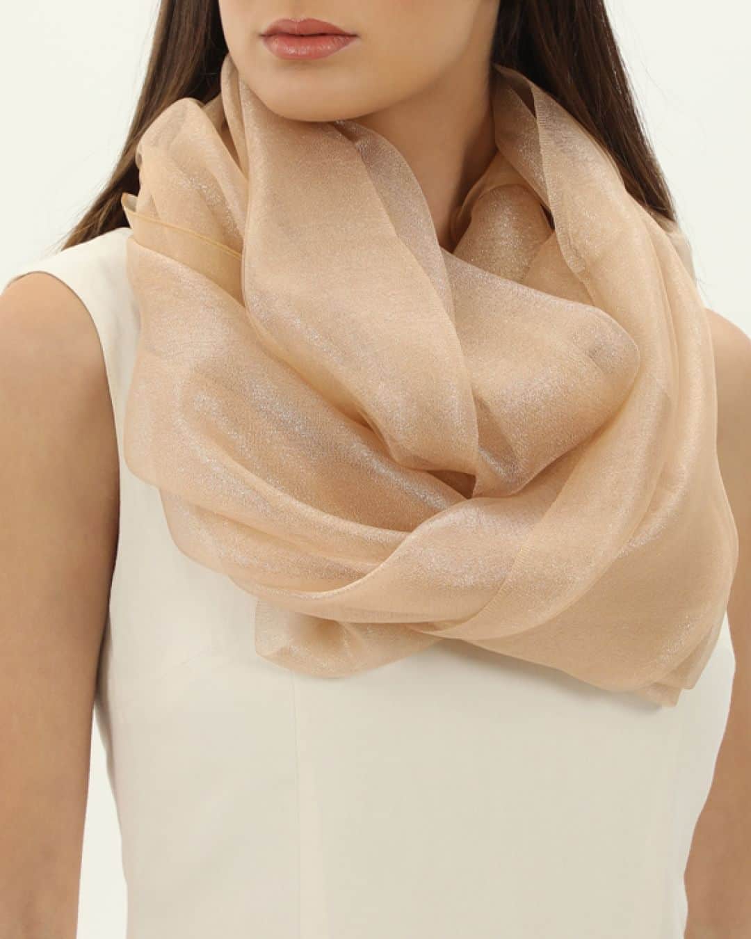のインスタグラム：「Make a statement with sophistication with a Folli Follie scarf. Discover the collection now online.  #follifollie #myfollifollie #2k23 #inspiration #fashion #style #accessoriesofinstagram #accessories #scarf」