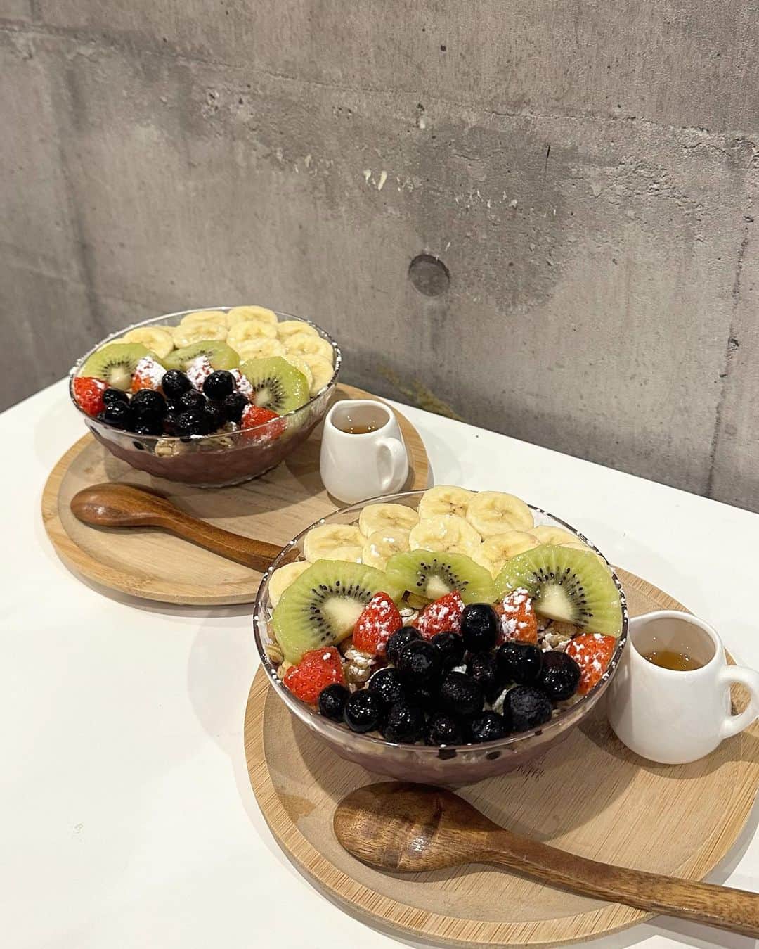のインスタグラム：「. 念願のアサイー食べてきた＾＾ 普段は冷凍の食べてるけどお店のは格別だね➰🤞🏻  #アサイーボウル #アサイー」