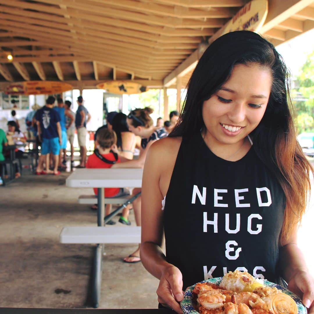 Lilly and Emmaさんのインスタグラム写真 - (Lilly and EmmaInstagram)「👗ALOHA👗  #lillyandemma #hawaii #feelaloha #aloha #tshirts #hawaiitrip #beach #hawaiistagram #リリエマ #ハワイ #ハワイに行きたい #ハワイ気分 #ハワイ旅行 #ハワイ女子旅 #ハワイ好き #ハワイ好きな人と繋がりたい #かわいい」9月30日 21時00分 - lilly_emma_hawaii