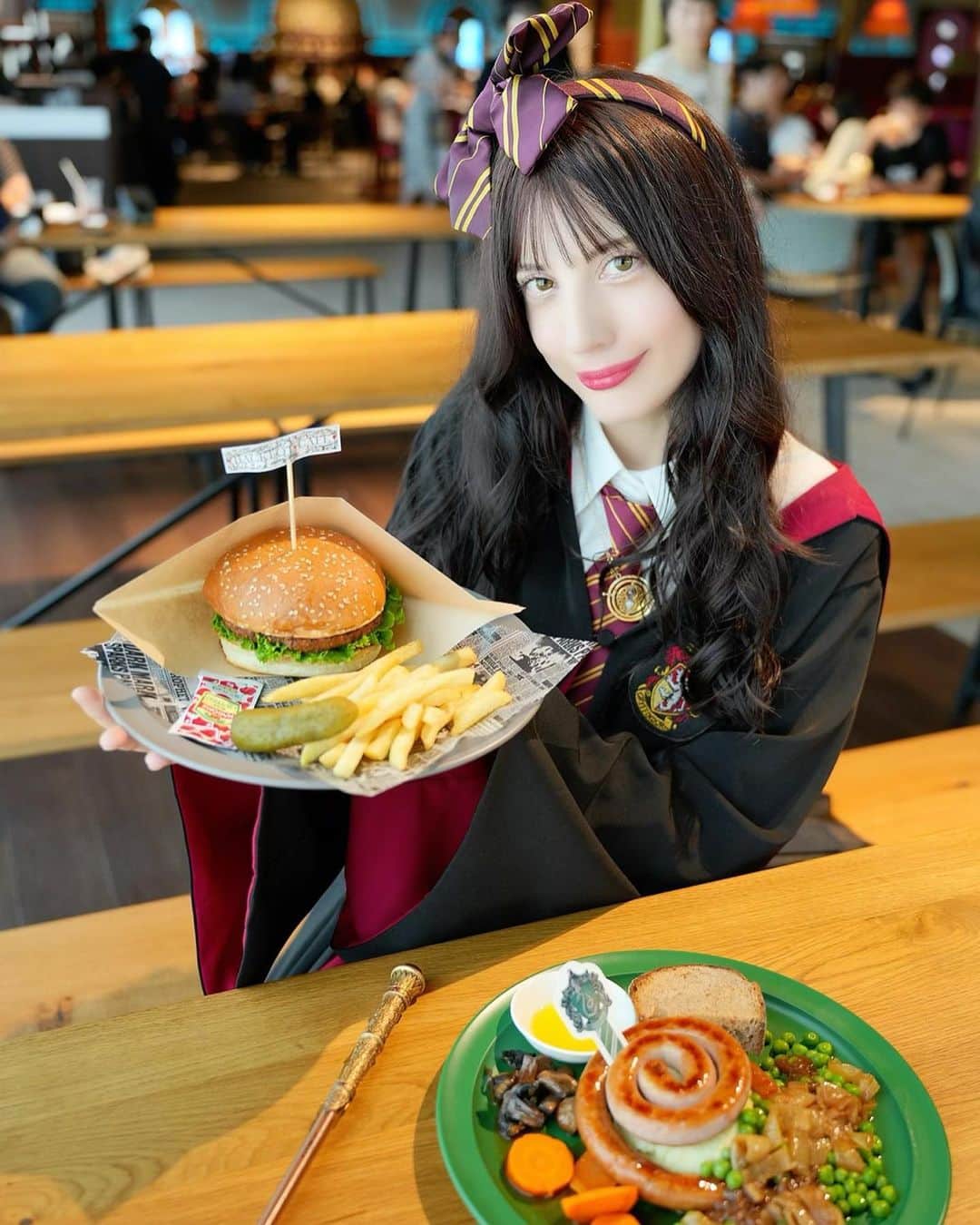 大濠ハンナさんのインスタグラム写真 - (大濠ハンナInstagram)「またハリポタツアーに行ってきた♡ 今回は前回食べれんかったごはんとスイーツ食べてきた💕  何回行っても楽しい♫また行きたい！！！  #ハリーポッター#ハリーポッタースタジオツアー #ハリーポッターコーデ #ワーナーブラザーズスタジオツアー東京 #ハリーポッターの世界 #ハリーポッター好き#グリフィンドール#バタービール#ハリーポッタースタジオ #ハリーポッターコスプレ #ハリーポッター大好き #ハリーポッターロケ地 #ハリーポッターグッズ」9月30日 20時54分 - hannaoohori
