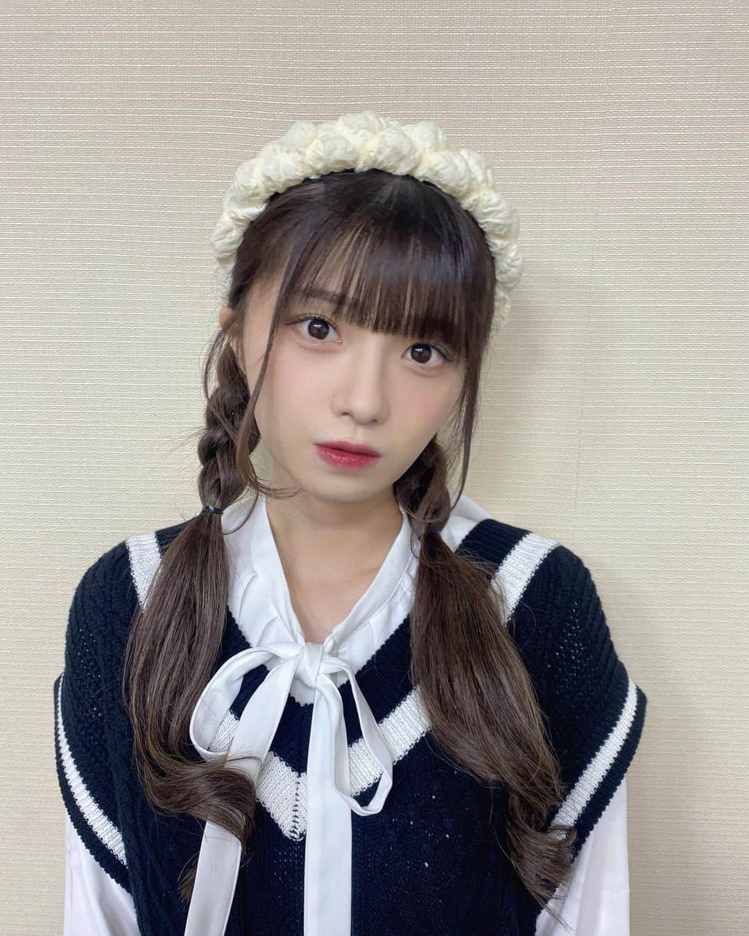 菅波美玲さんのインスタグラム写真 - (菅波美玲Instagram)「. みつあみにカチューシャ好きなんだ〜〜  頭につけてるやつなんかあかちゃんみたい👶🏻ふふふ」9月30日 21時01分 - suganami_mirei_