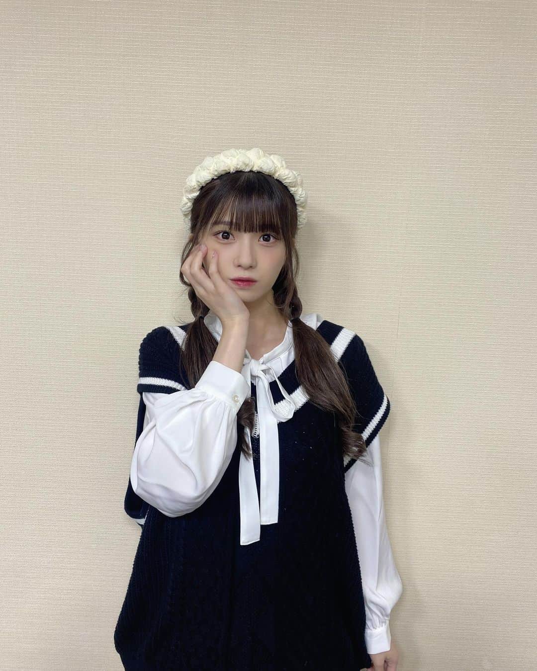 菅波美玲さんのインスタグラム写真 - (菅波美玲Instagram)「. みつあみにカチューシャ好きなんだ〜〜  頭につけてるやつなんかあかちゃんみたい👶🏻ふふふ」9月30日 21時01分 - suganami_mirei_