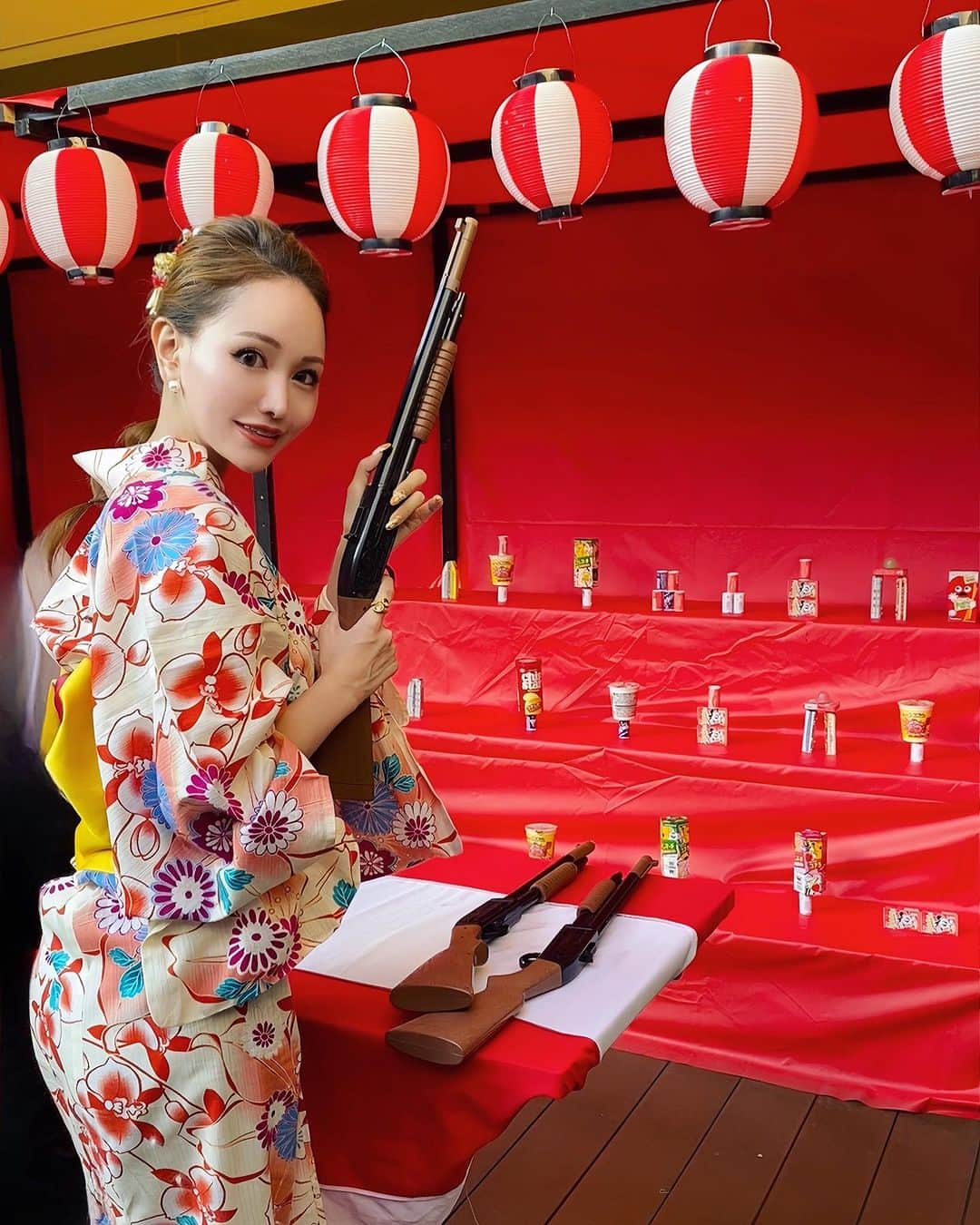 桜ゆみさんのインスタグラム写真 - (桜ゆみInstagram)「夏の思い出☺️💕  射的なんてやったの小学生ぶり😹 お祭りは人混み苦手でいかないから久しぶりで楽しかった💕  プリッツとれて数年ぶりにたべたよ😹  . #夏の思い出2023」9月30日 21時06分 - yumi.sakura1111