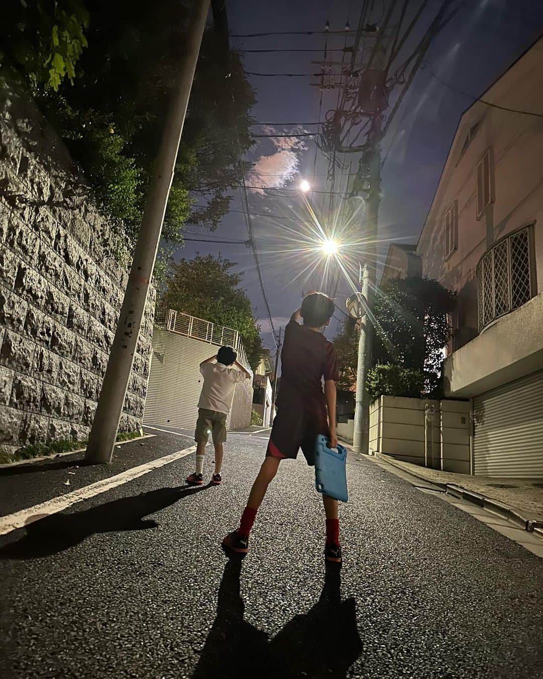 田丸麻紀さんのインスタグラム写真 - (田丸麻紀Instagram)「1日遅れですが 美しい🌕🙏を楽しむことができました  ありがとう。  #月 #追っかけ名月 #夜散歩 #ありがとう #幸せです」9月30日 21時17分 - tamarumaki