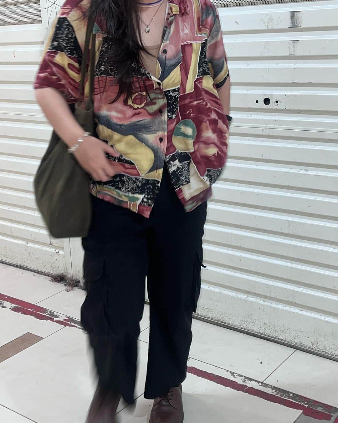 のインスタグラム：「permisi om #ootd」