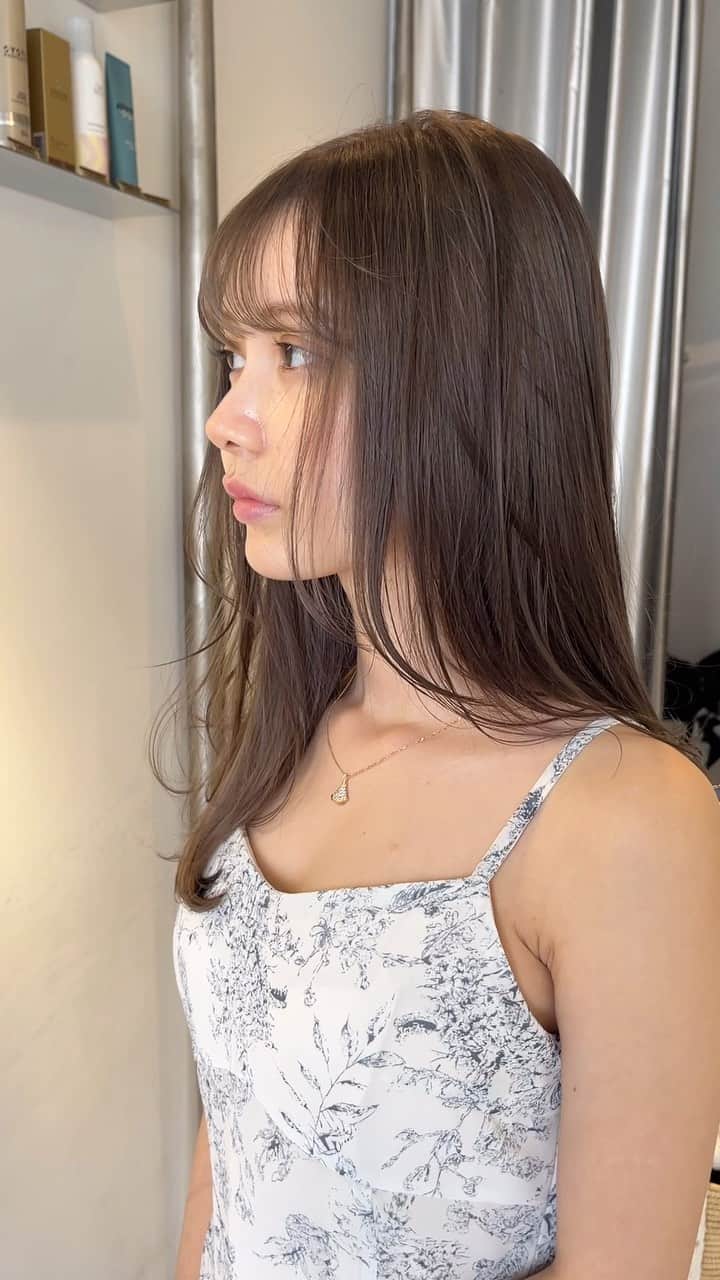 佐藤浩一のインスタグラム：「レイヤーカット💇🏼‍♀️」