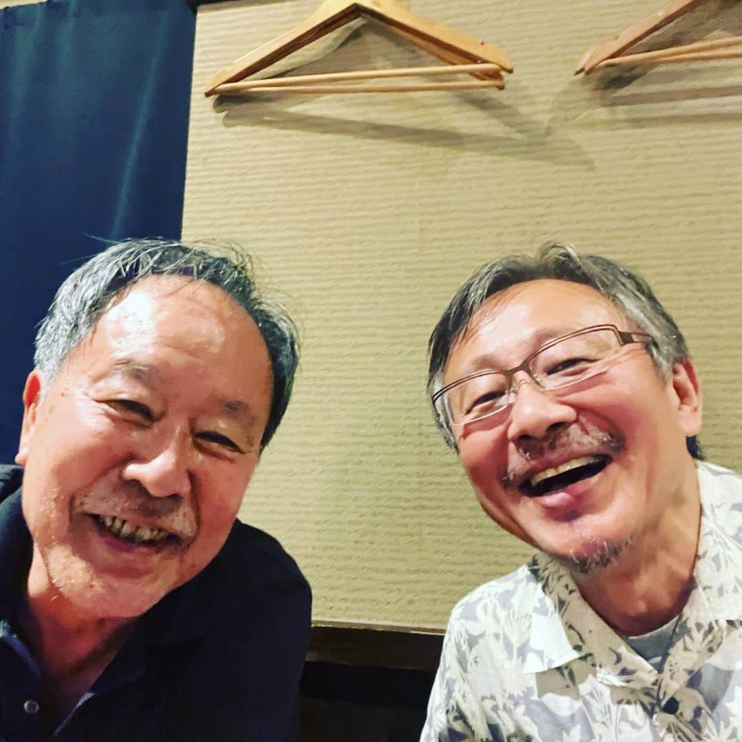 松尾貴史のインスタグラム：「太田和彦さんとの居酒屋🏮トーク、すこぶる楽しゅうございました！  打ち上げでまた一献。  #太田和彦 #松尾貴史 #bs11」
