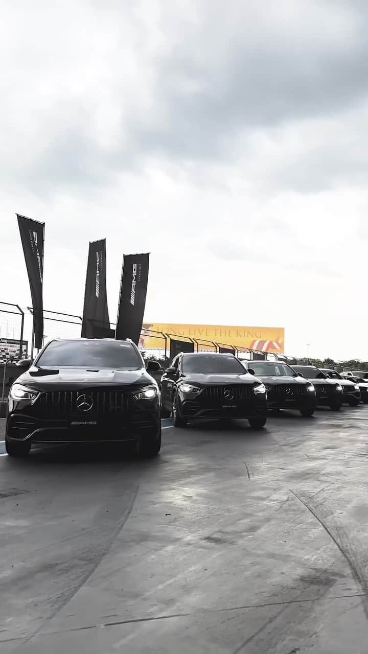 Mercedes-Benz Thailandのインスタグラム：「สมรรถนะเหนือระดับ อัดแน่นไปด้วยความเร็ว แรง และที่สำคัญคือ ความปลอดภัย มารับชม performance ของรถยนต์จาก Mercedes-AMG และภาพบรรยากาศความเร้าใจภายในงาน AMG Experience On Track กันได้เลย 😎❤️‍🔥  #AMG #AMGExperienceOnTrack #MercedesBenzThailand」