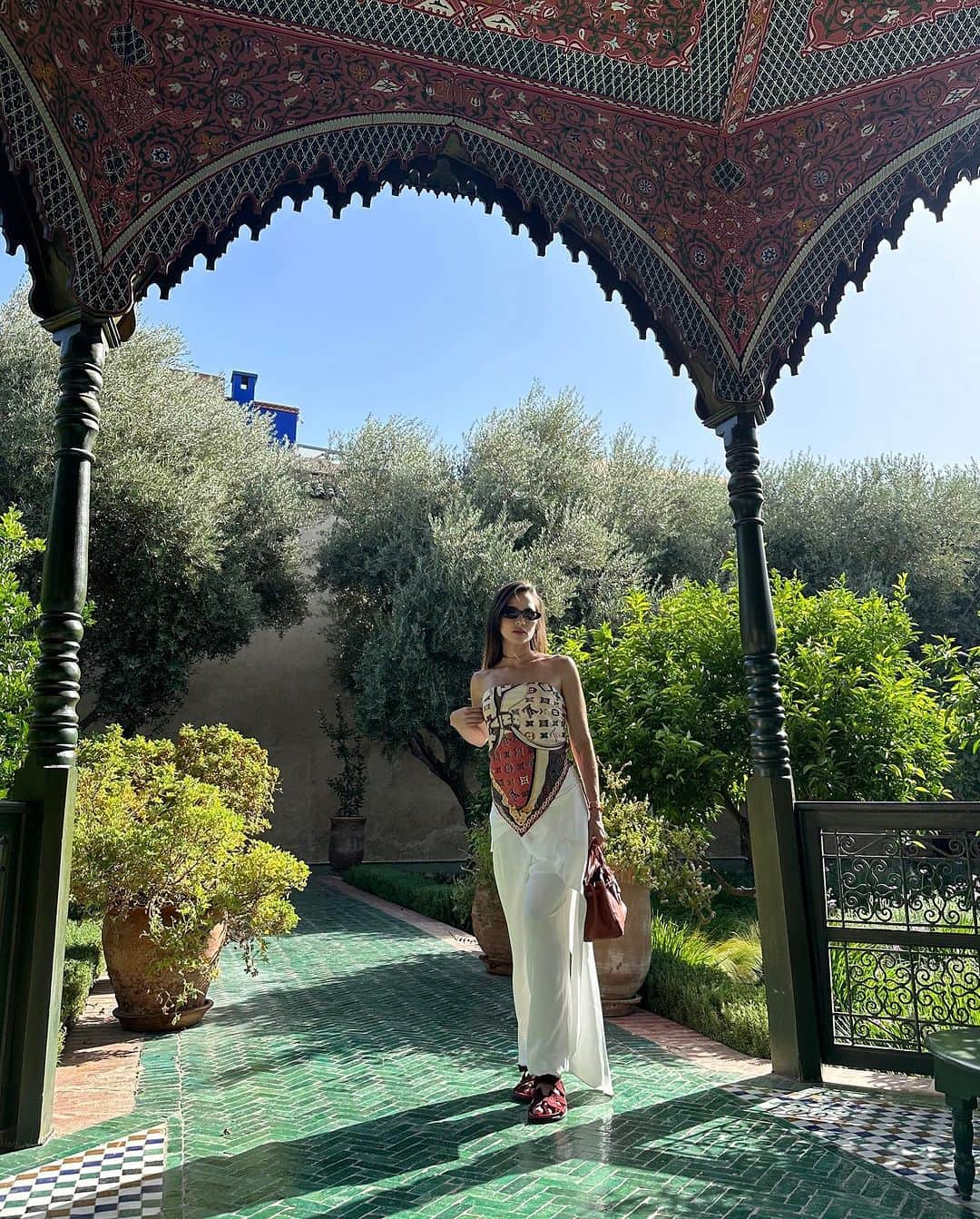 Wanda Grandiさんのインスタグラム写真 - (Wanda GrandiInstagram)「Medersa Ben Youseef 🇲🇦♥️   É impossível não se encantar com essa que já foi a maior escola islâmica do norte da África. Cores, formas e relevos! Tudo incrível ♥️」9月30日 21時45分 - wangrandi